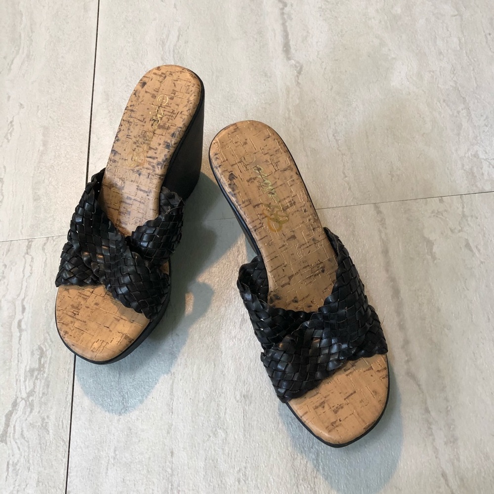 Black wedges with braided straps